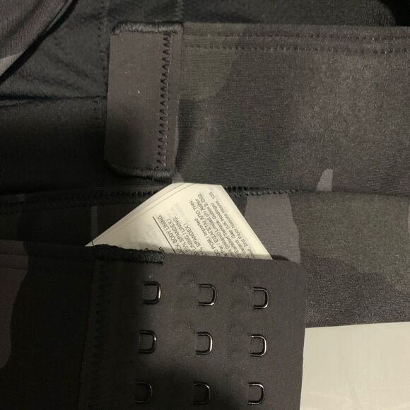 Athleta Ultimate Printed Bra 3X D DD+ Camo Adjustable Band NWT - Picture 6 of 10